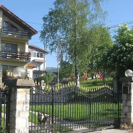 Guest House Ema Vendégház *