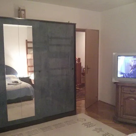 Ema Apartment Apartamento *