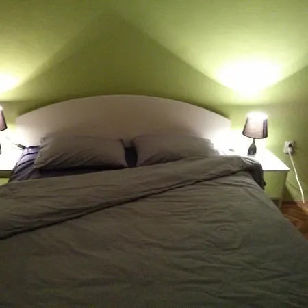 Ema Apartment *