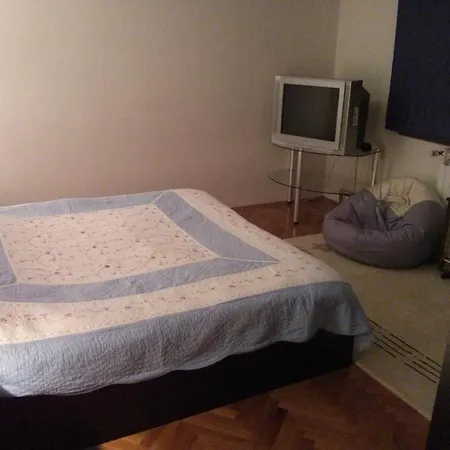 Ema Apartment Apartamento